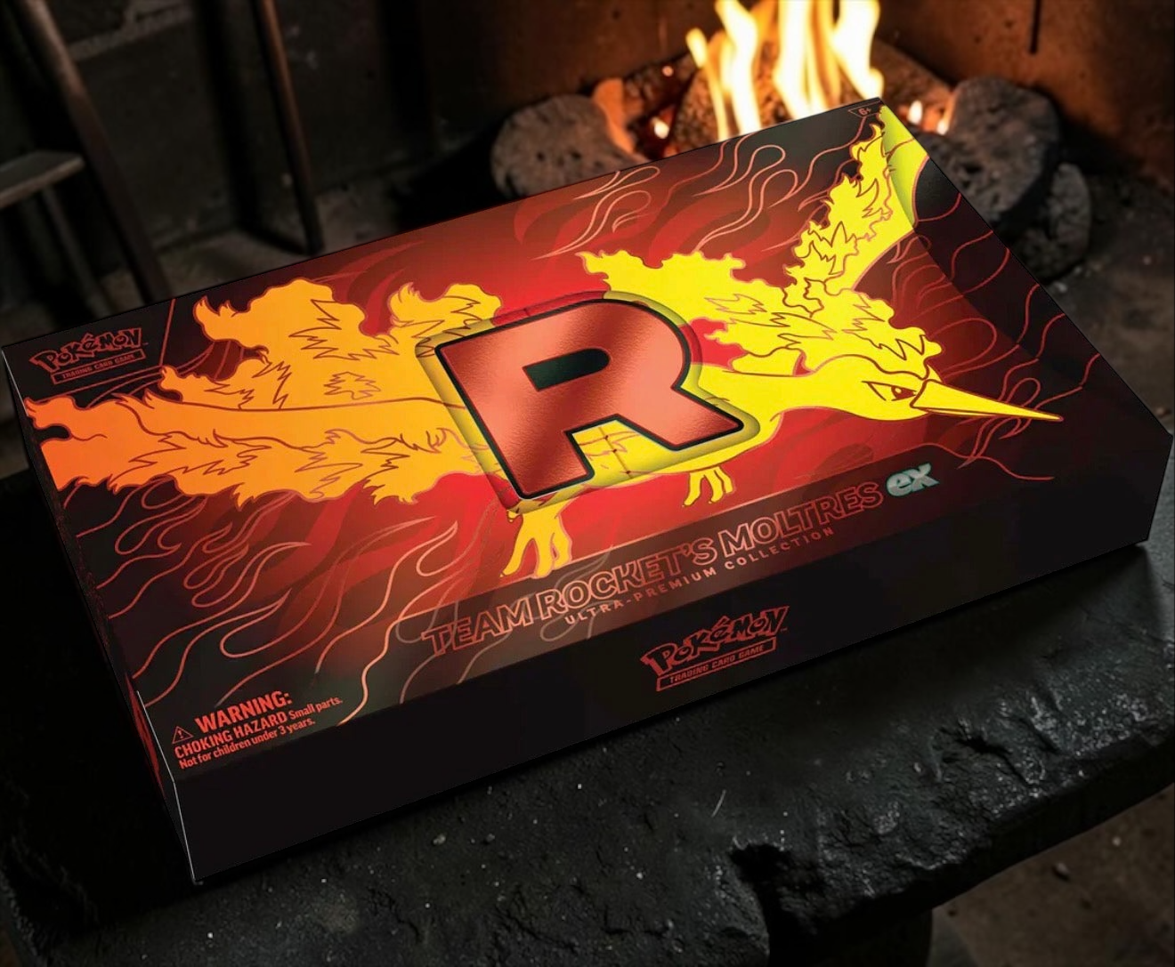 Team Rocket’s Moltres ex Ultra-Premium Collection